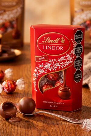 LINDT LINDOR MILK 137G
